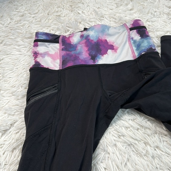 Lululemon Toasty Tech Tight II Black / Blooming Pixie Multi - Picture 2 of 7